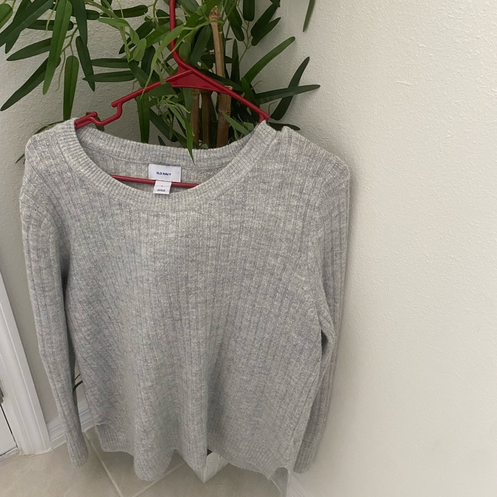Old Navy sweatshirt for women size large color gray